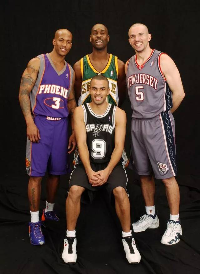 官方：45097名观众现场观战巴萨对阵伯尔尼年轻人的比赛