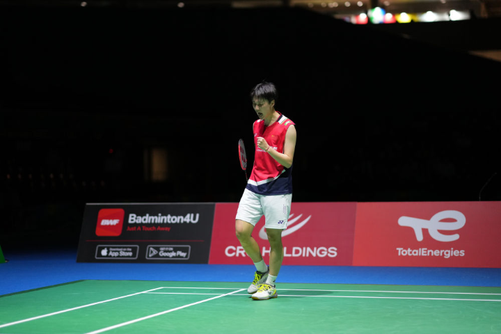 他在关键时 他在关键时