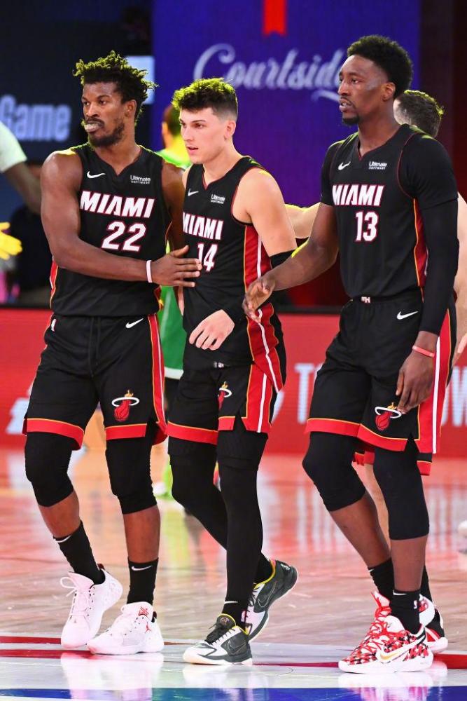 理且具想象 理且具想象