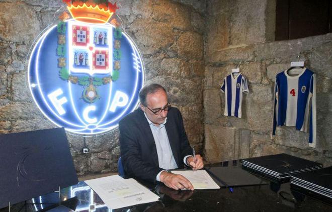 英超第12輪阿森納0-1伯恩利 紮卡染紅奧巴梅揚自擺烏龍.