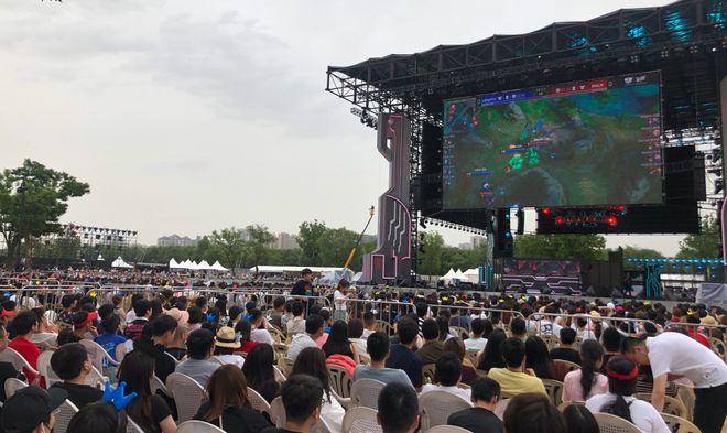 [德甲]第2轮：斯图加特VS美因茨.