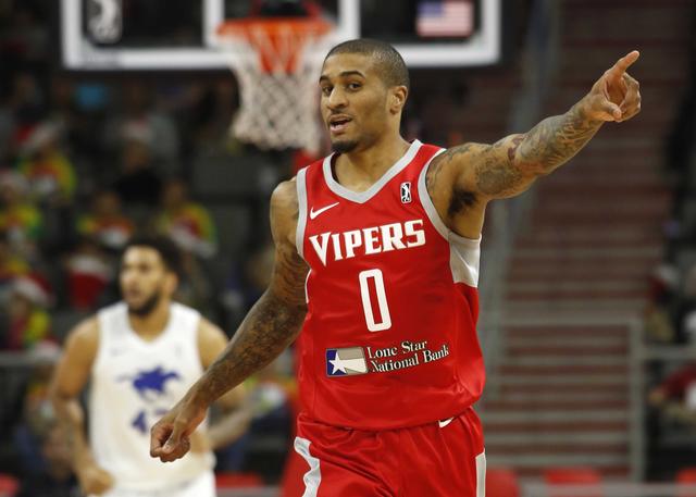 或通过分期 或通过分期