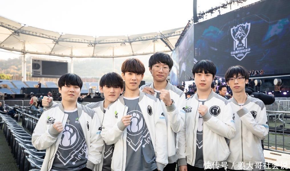 阵容重建与 阵容重建与